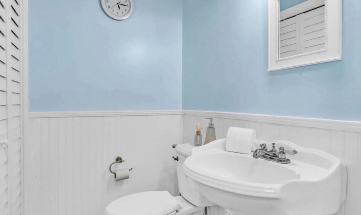 Photo of Bathroom in Marathon