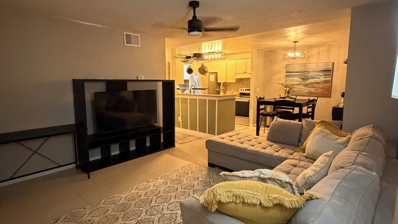 Photo of Livingroom in Orlovista