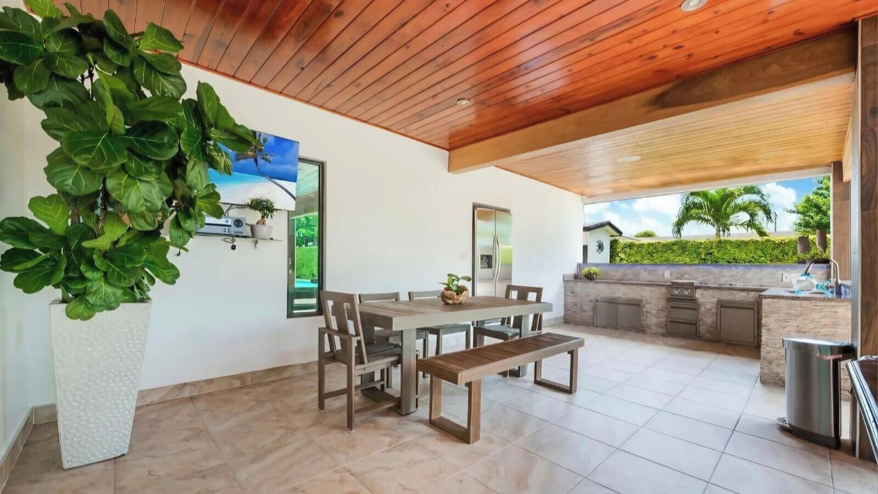 Photo of Outdoor in Palmetto Estates