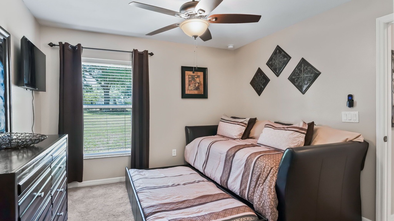 Photo of Bedroom in Candler