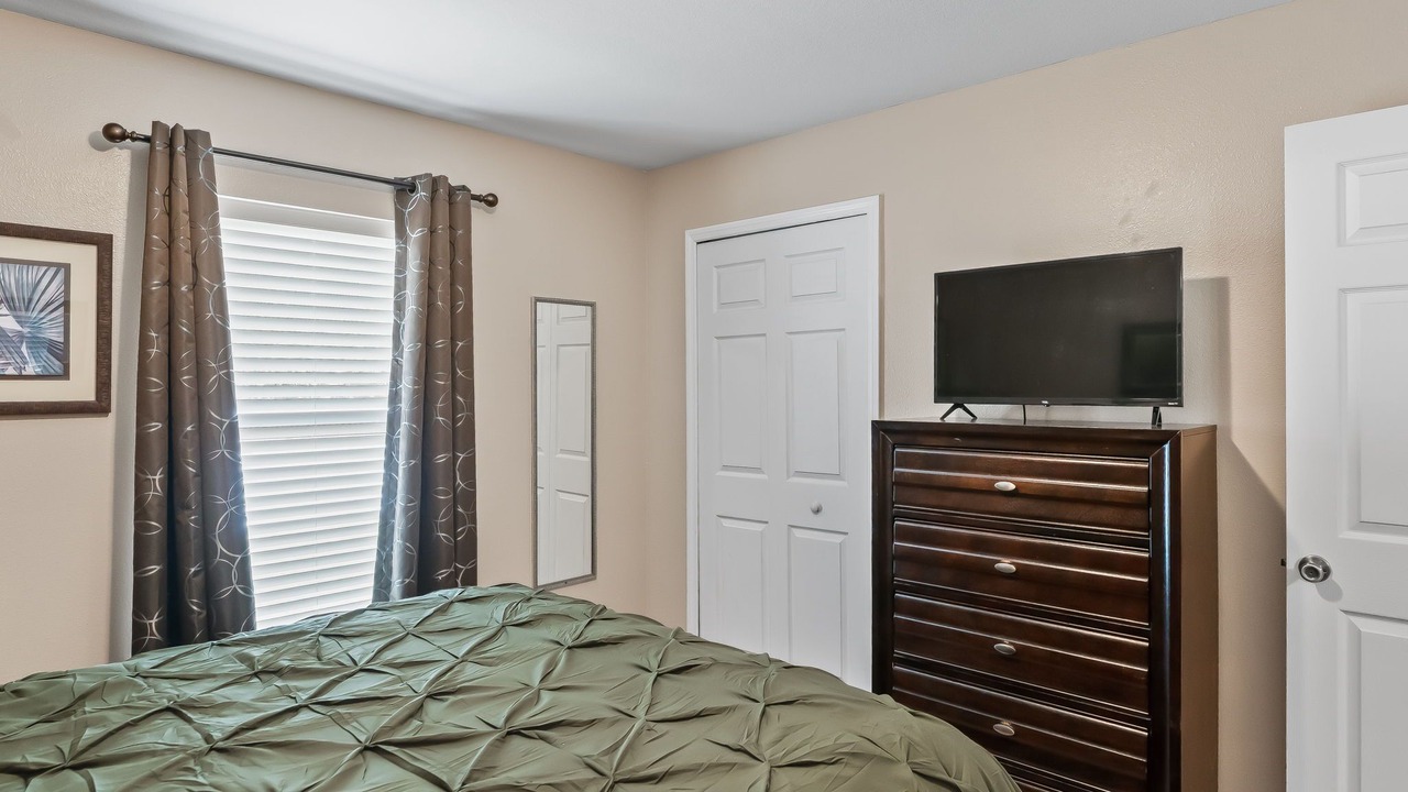Photo of Bedroom in Candler