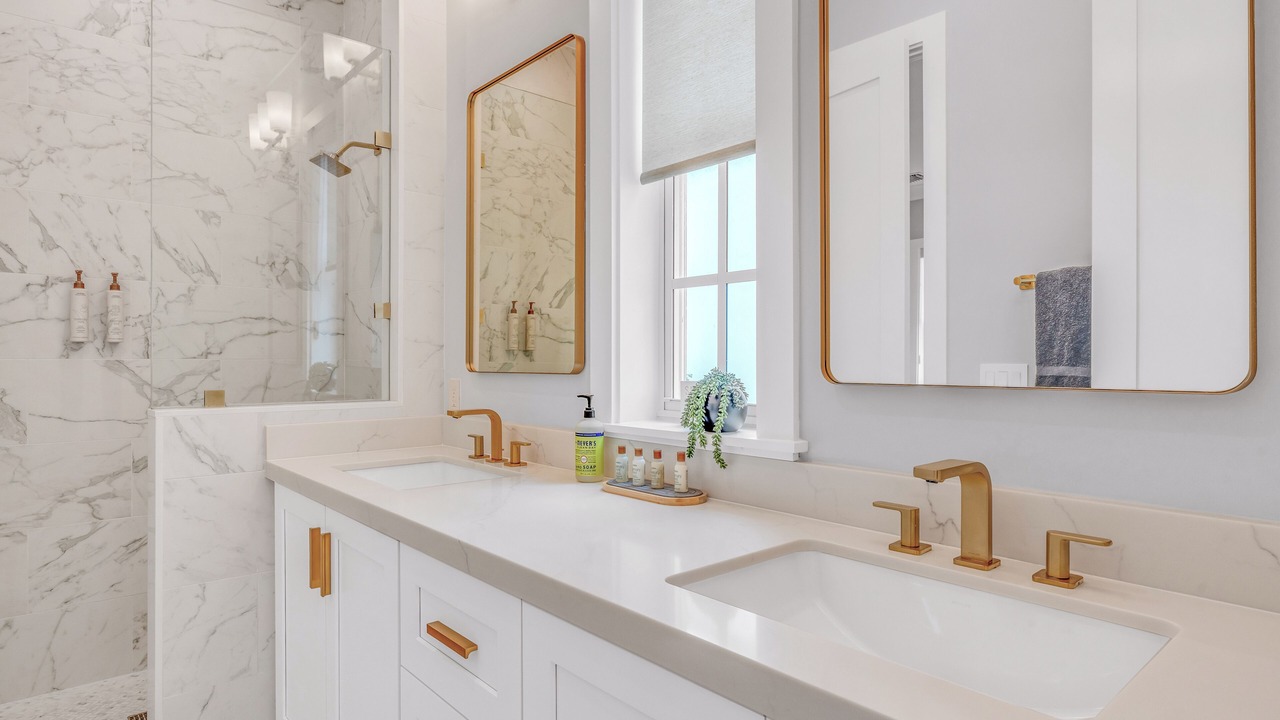 Photo of Bathroom in Marathon