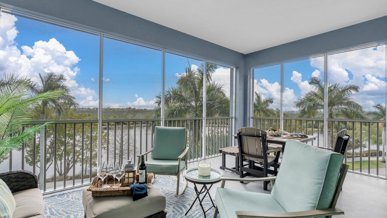 Photo of Livingroom in Whitney Beach
