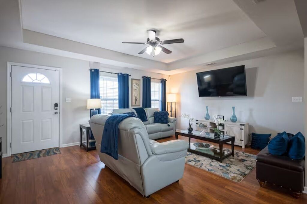 Photo of Livingroom in Valdosta