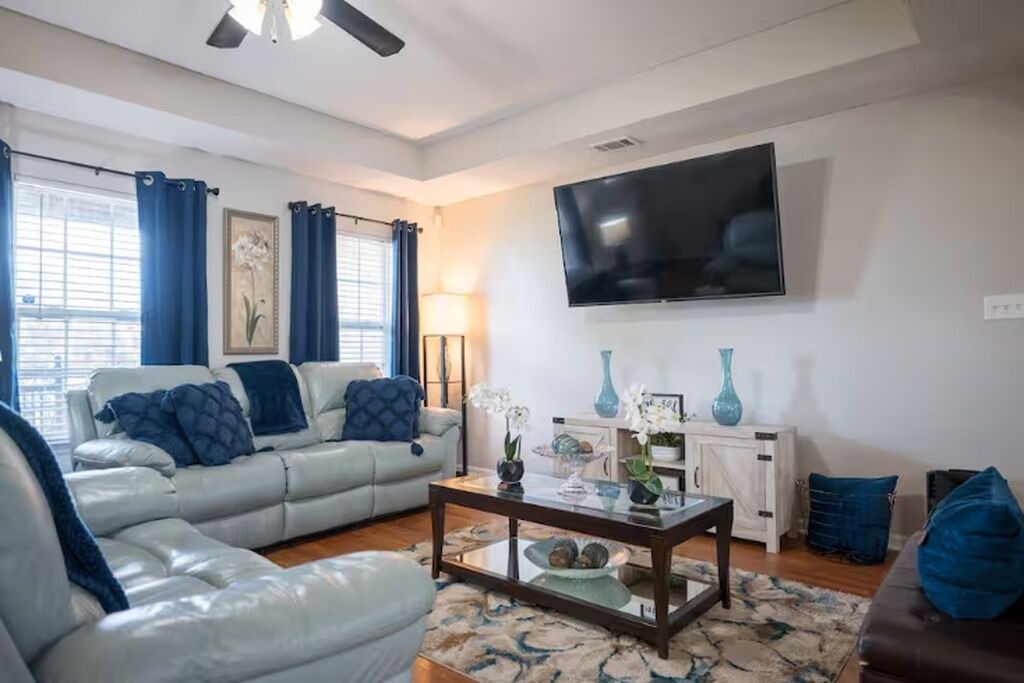 Photo of Livingroom in Valdosta