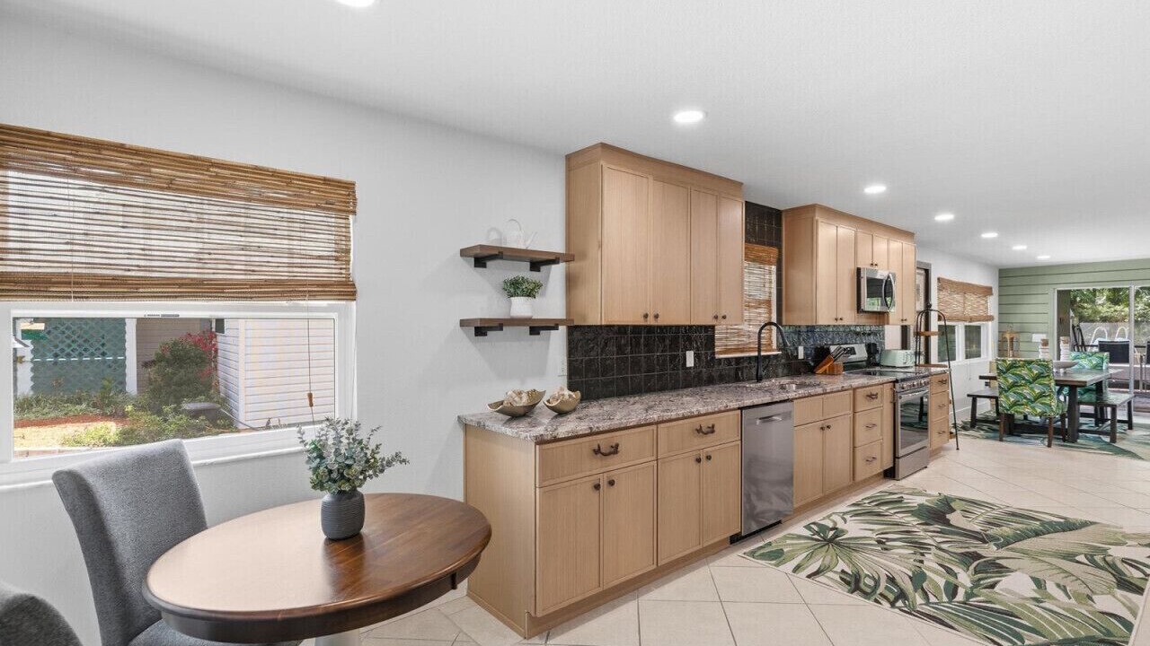 Photo of Kitchen in Weeki Wachee Gardens