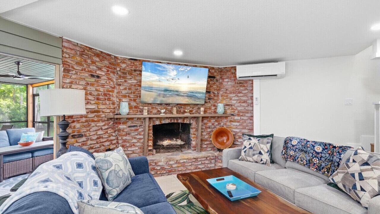 Photo of Livingroom in Weeki Wachee Gardens
