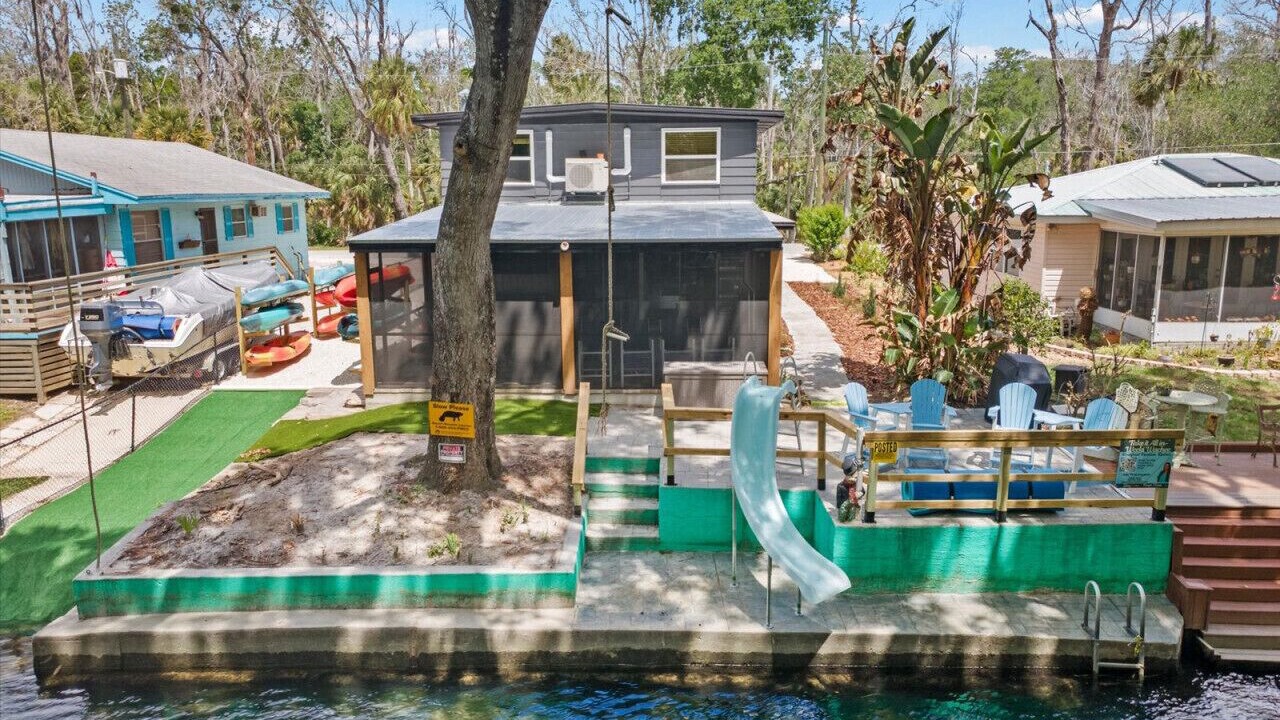 Photo of Outdoor in Weeki Wachee Gardens