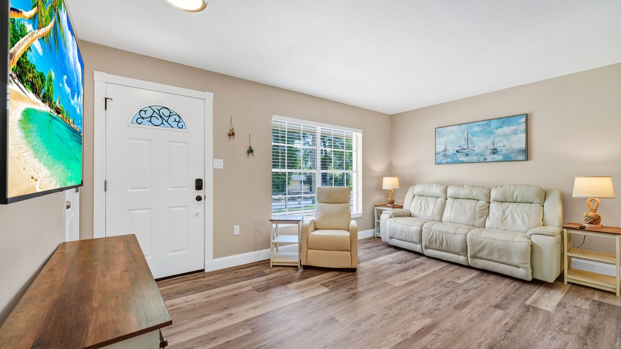 Photo of Livingroom in Plantation Estates