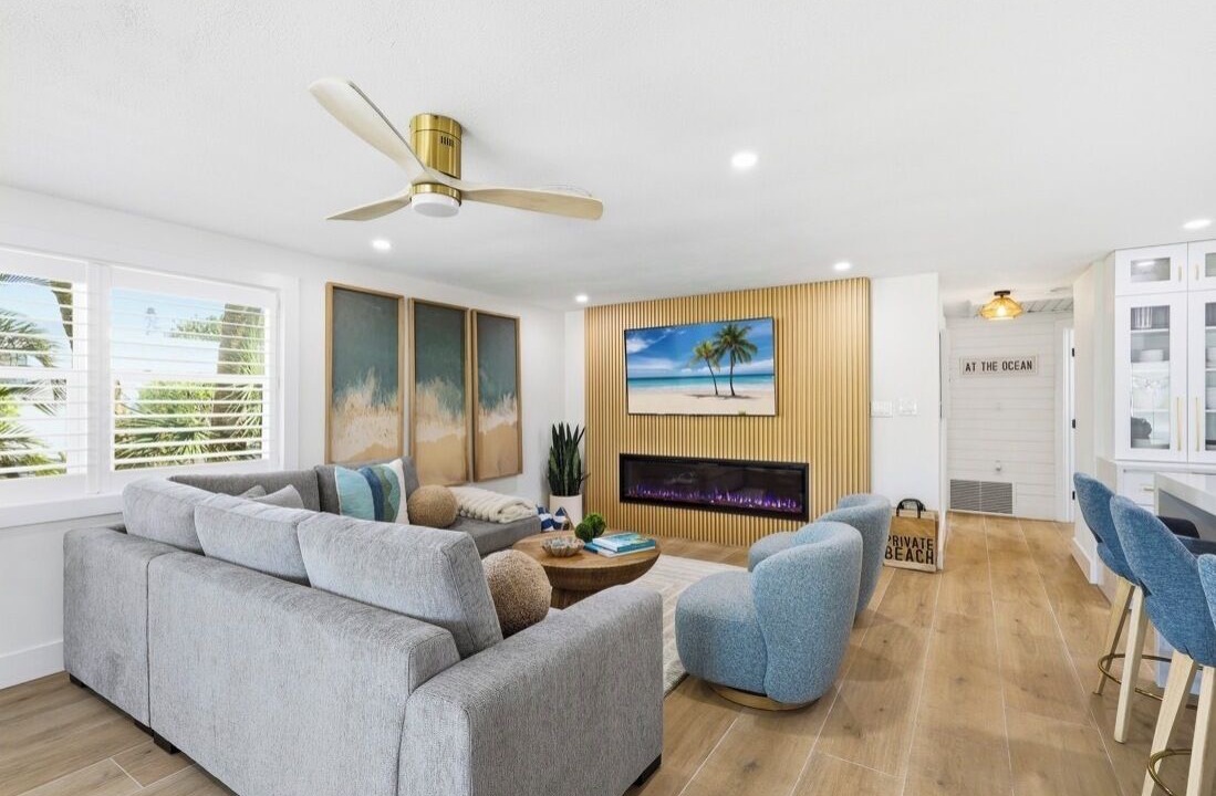 Photo of Livingroom in Whitney Beach