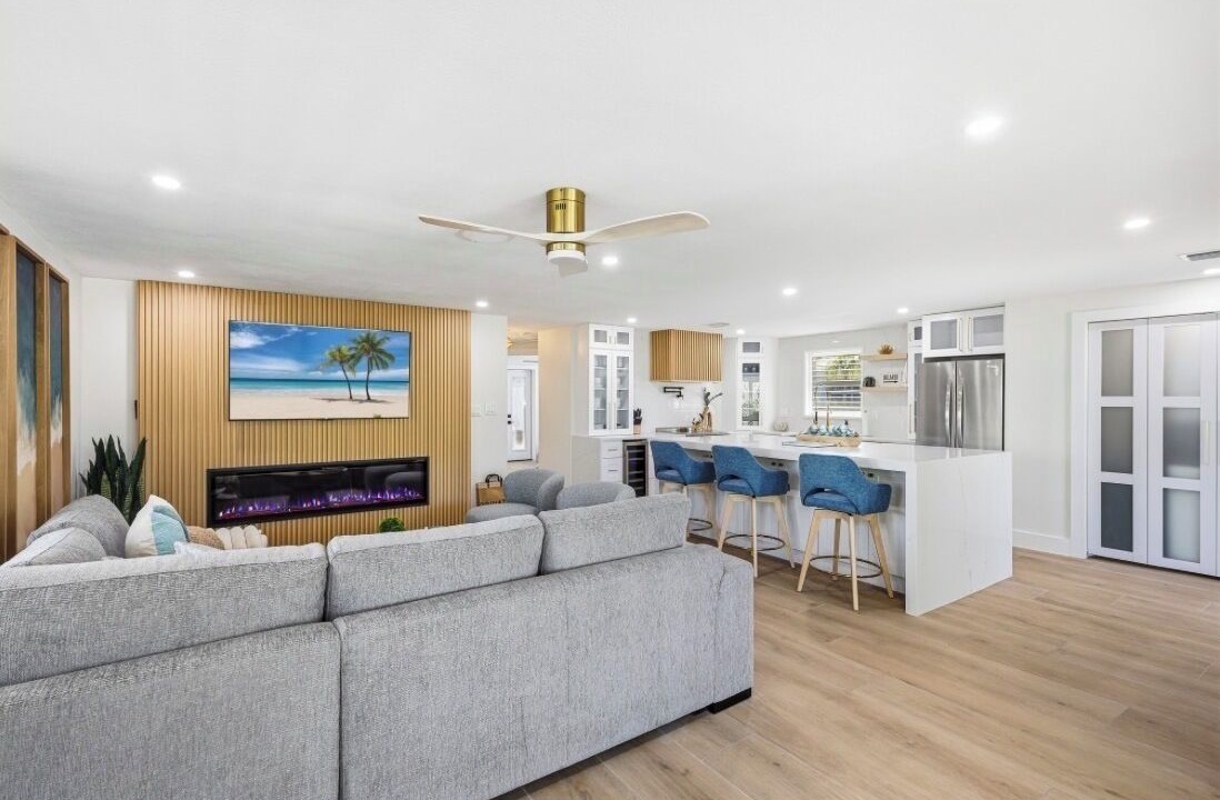 Photo of Livingroom in Whitney Beach