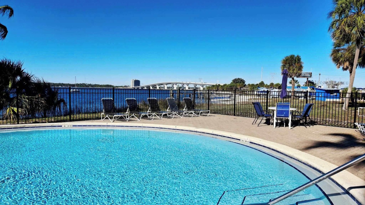 Photo of Outdoor in Thomas Drive