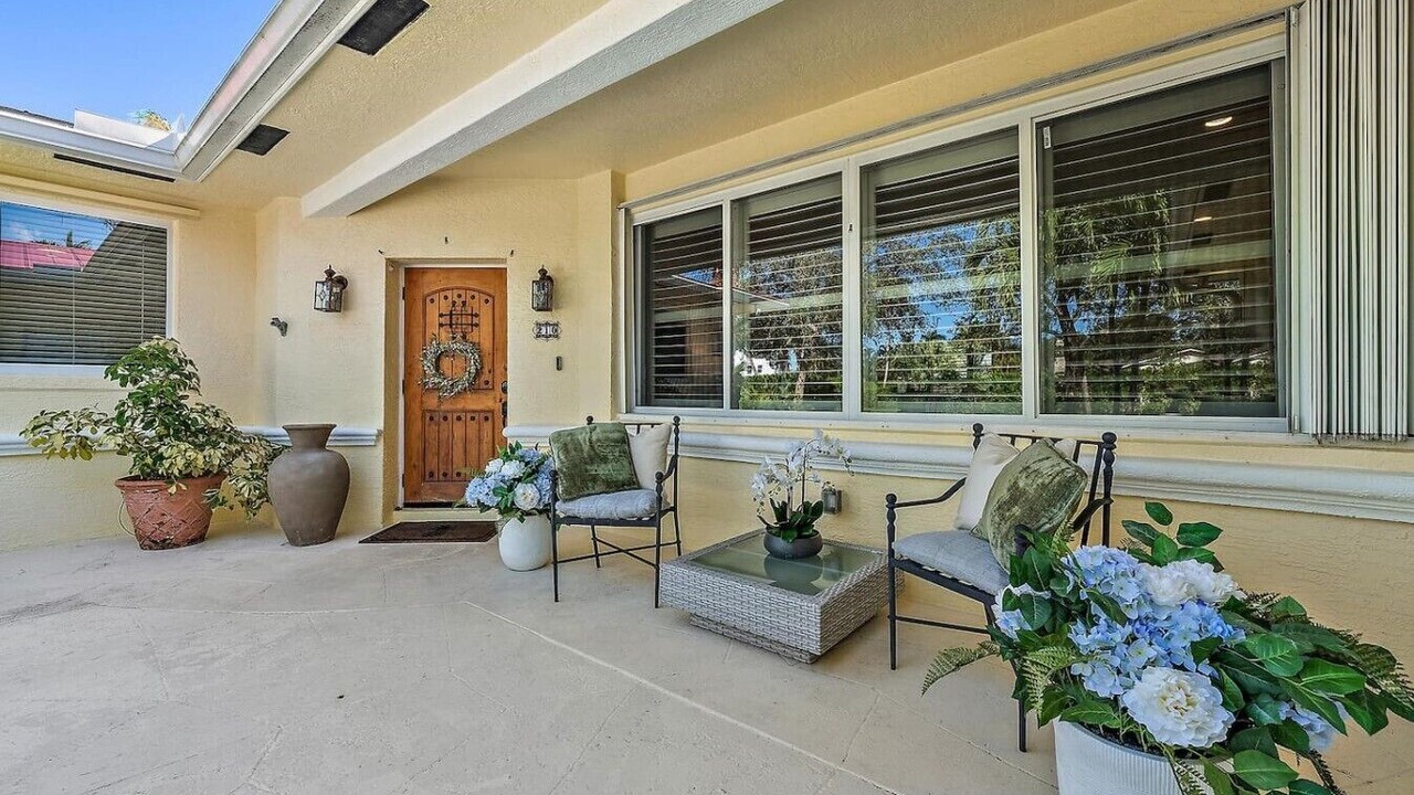 Photo of Patio Balcony in Northwood Shores