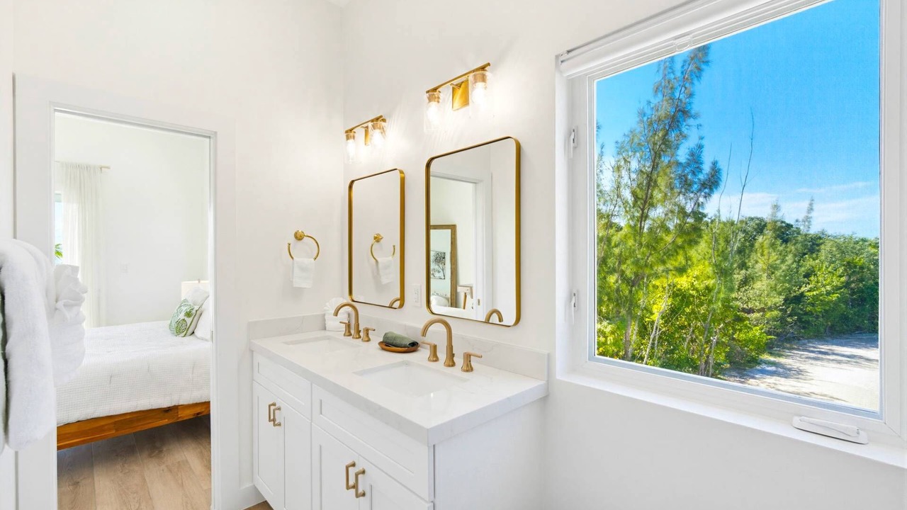 Photo of Bathroom in Sugarloaf Key