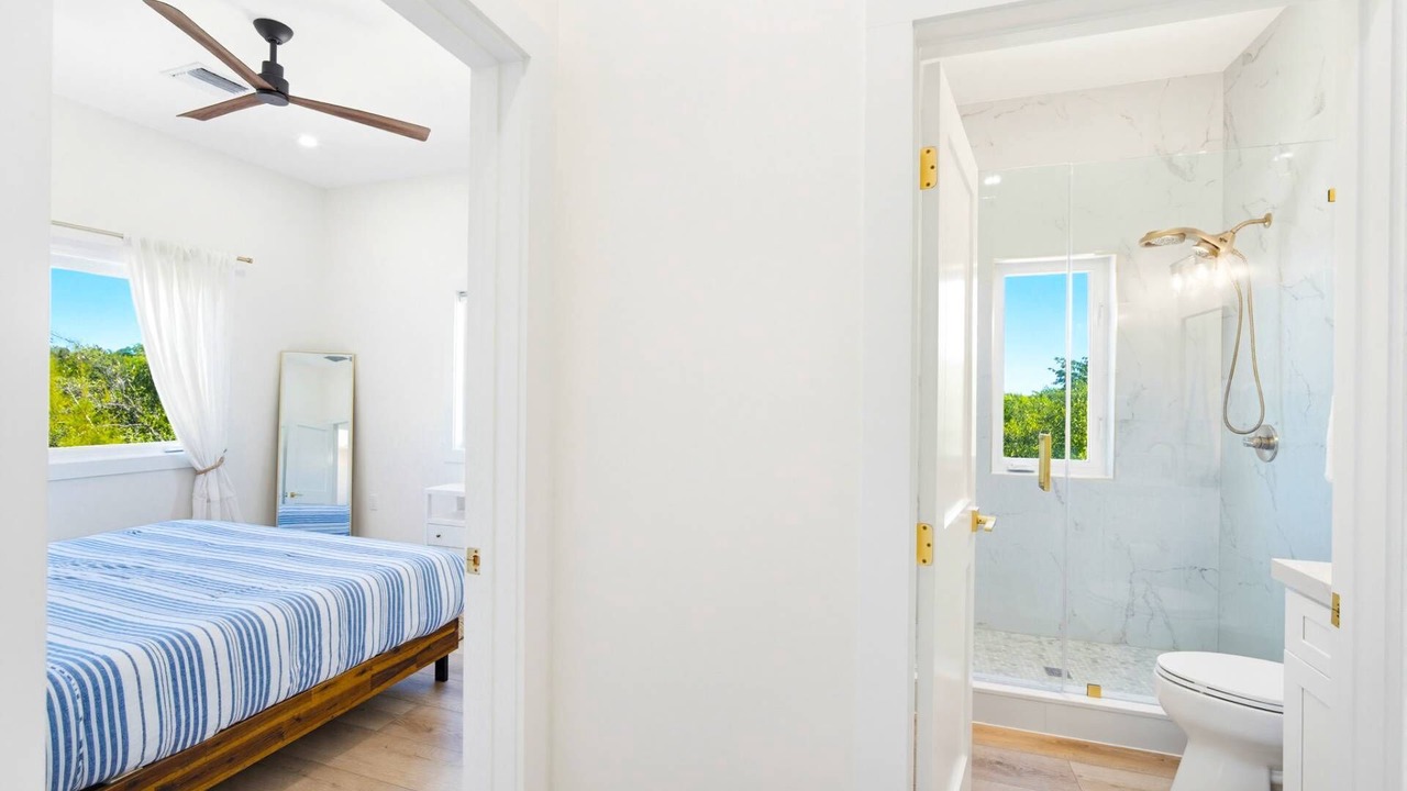 Photo of Bathroom in Sugarloaf Key
