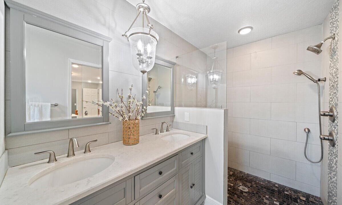 Photo of Bathroom in Interchange Square