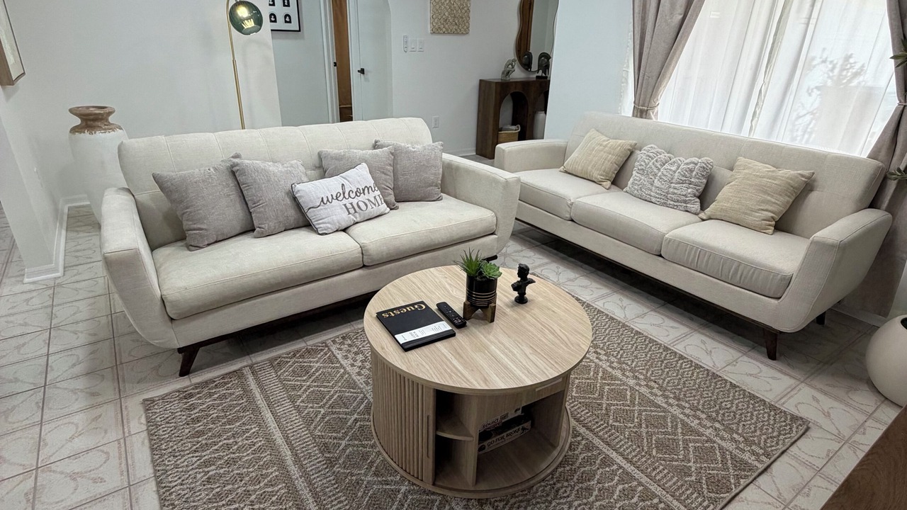 Photo of Livingroom in Spring Hill