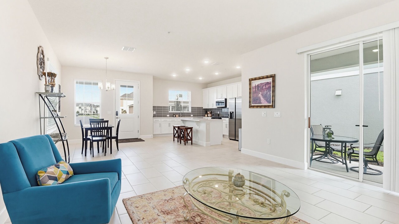 Photo of Livingroom in DeBary
