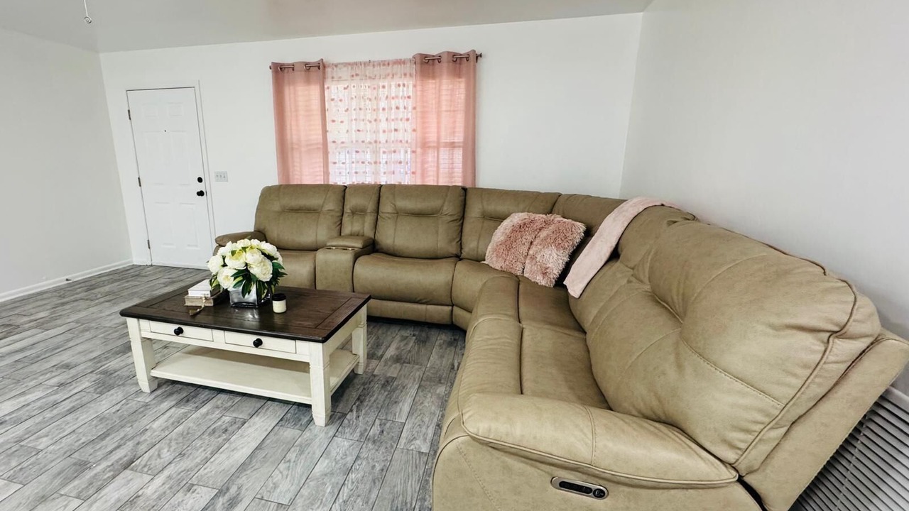 Photo of Livingroom in High Springs