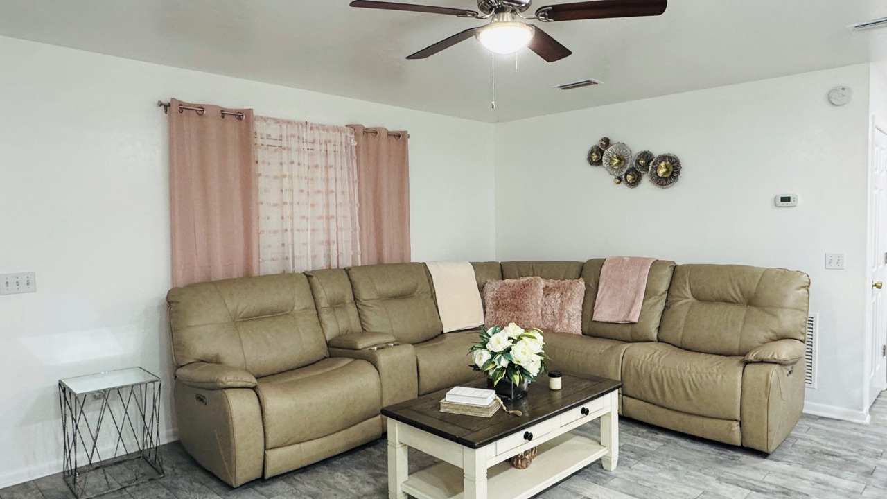 Photo of Livingroom in High Springs