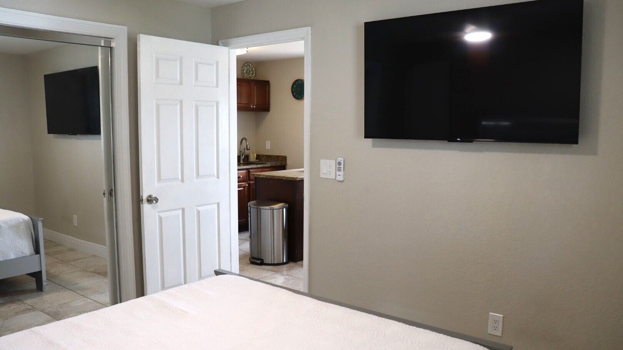 Photo of Bedroom in Pinecrest West Park
