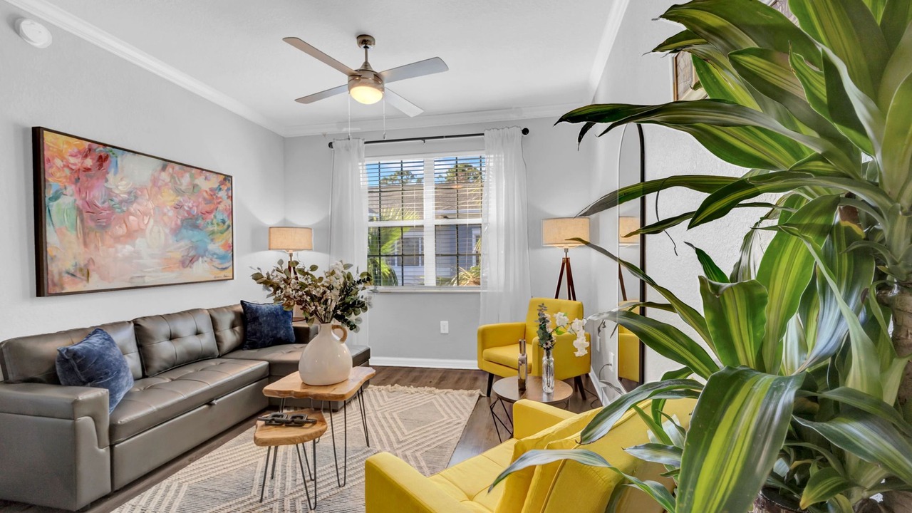 Photo of Livingroom in Westchase