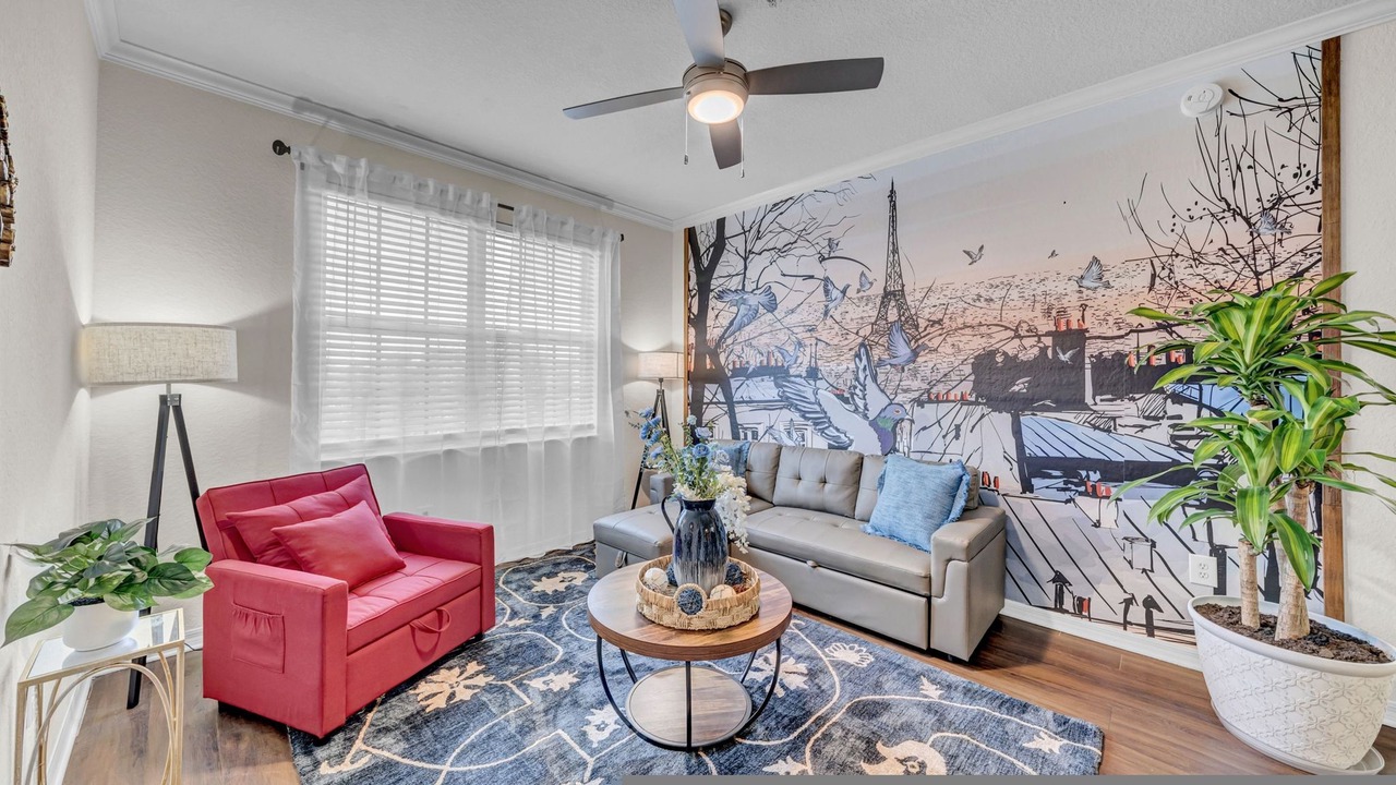 Photo of Livingroom in Westchase