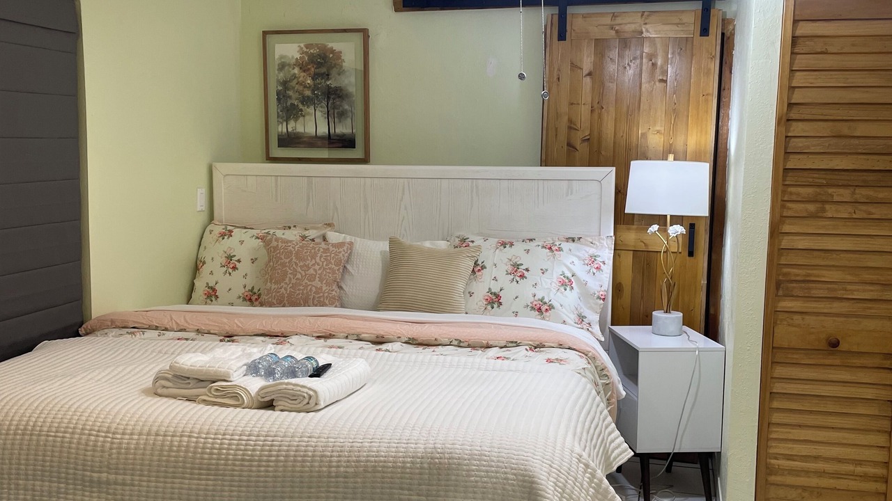 Photo of Bedroom in Davie
