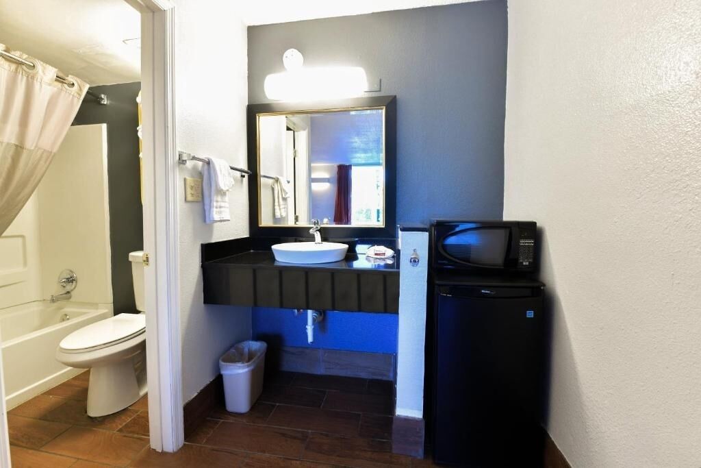Photo of Bathroom in Valdosta