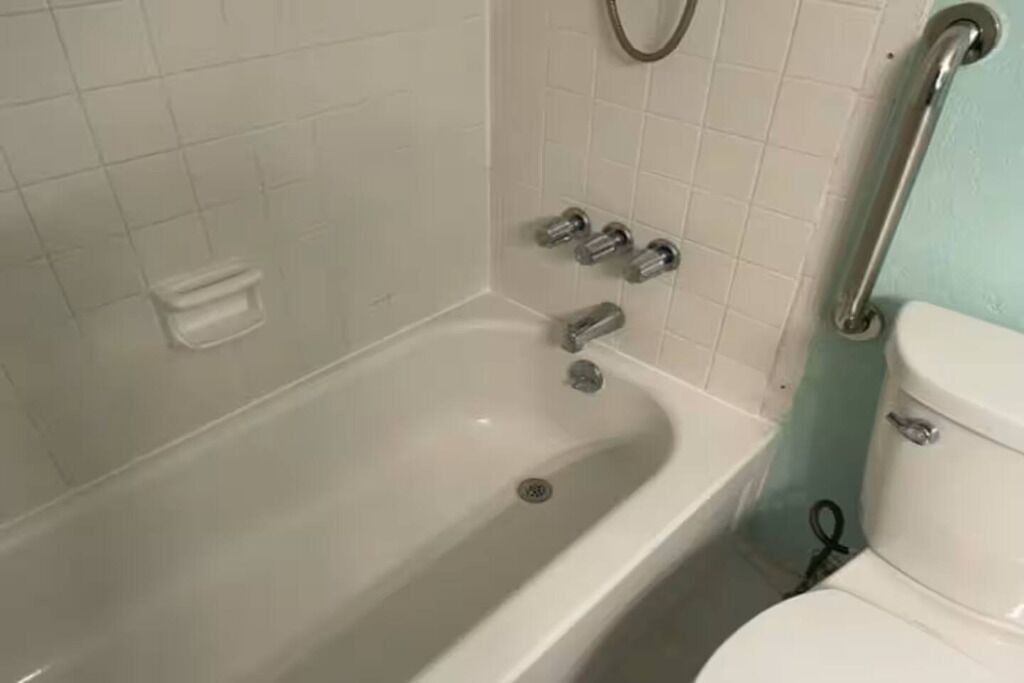 Photo of Bathroom in Bethune Grant