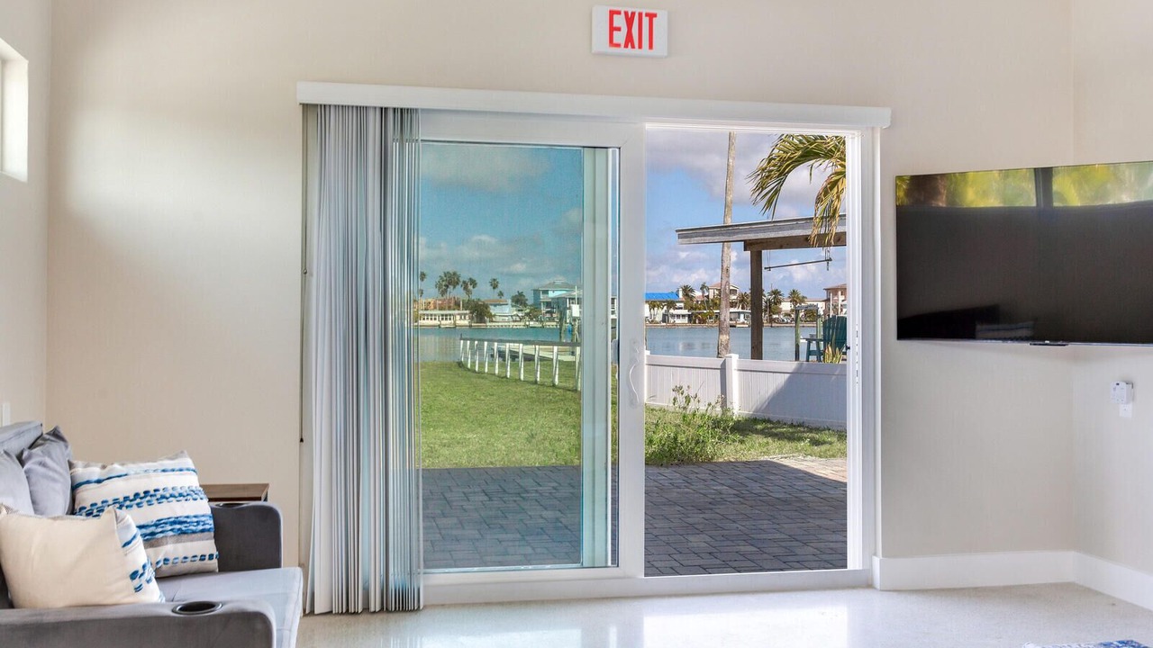 Photo of Livingroom in Redington Beach