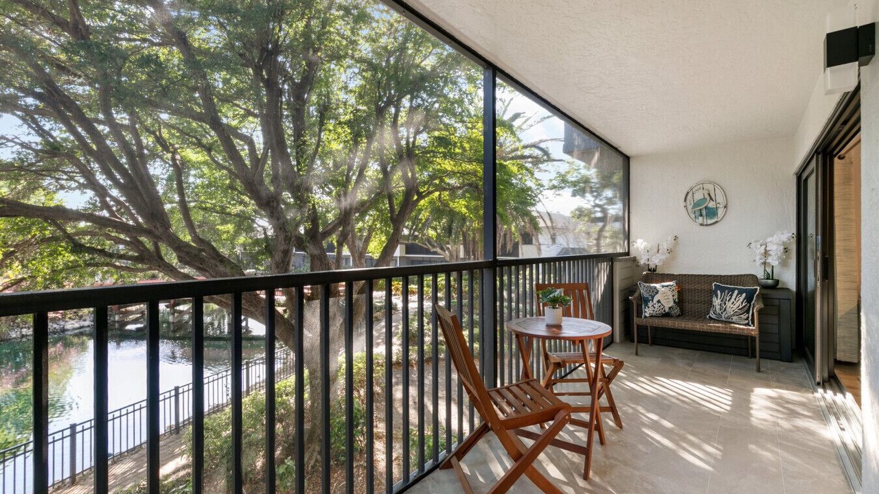 Photo of Outdoor in Park Shore