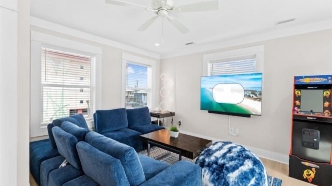 Photo of Livingroom in Mexico Beach