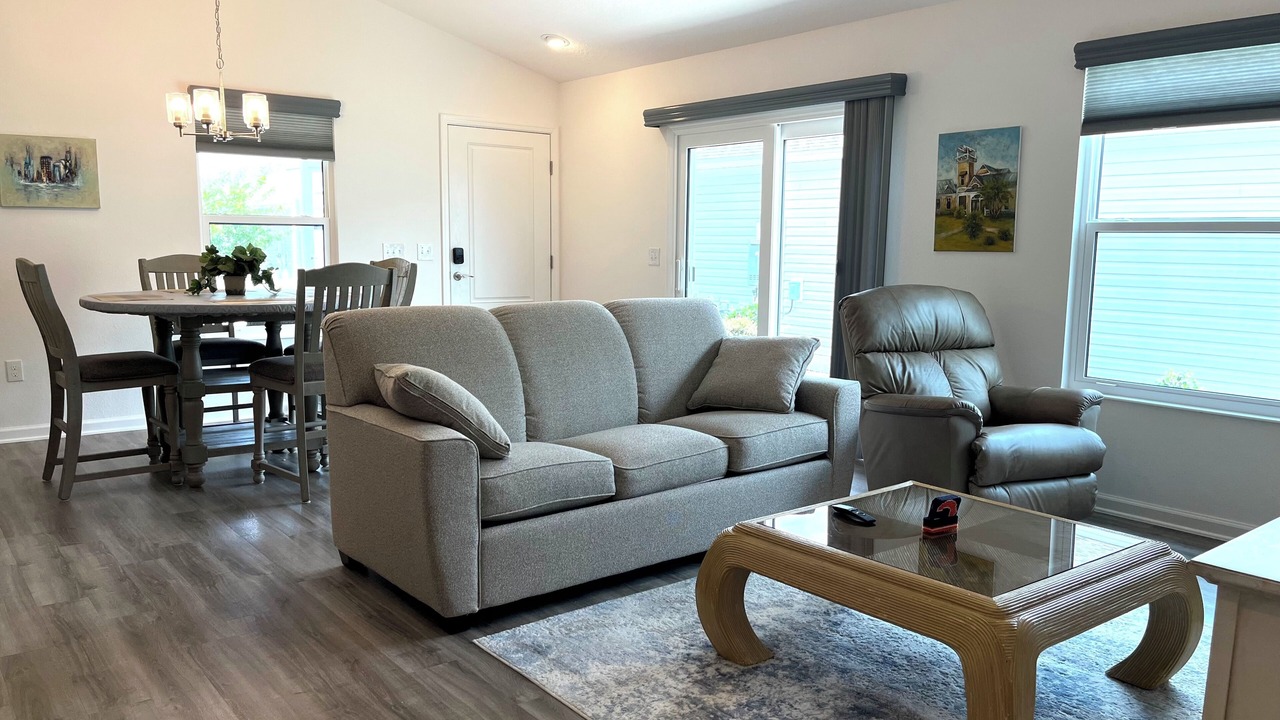 Photo of Livingroom in Okahumpka