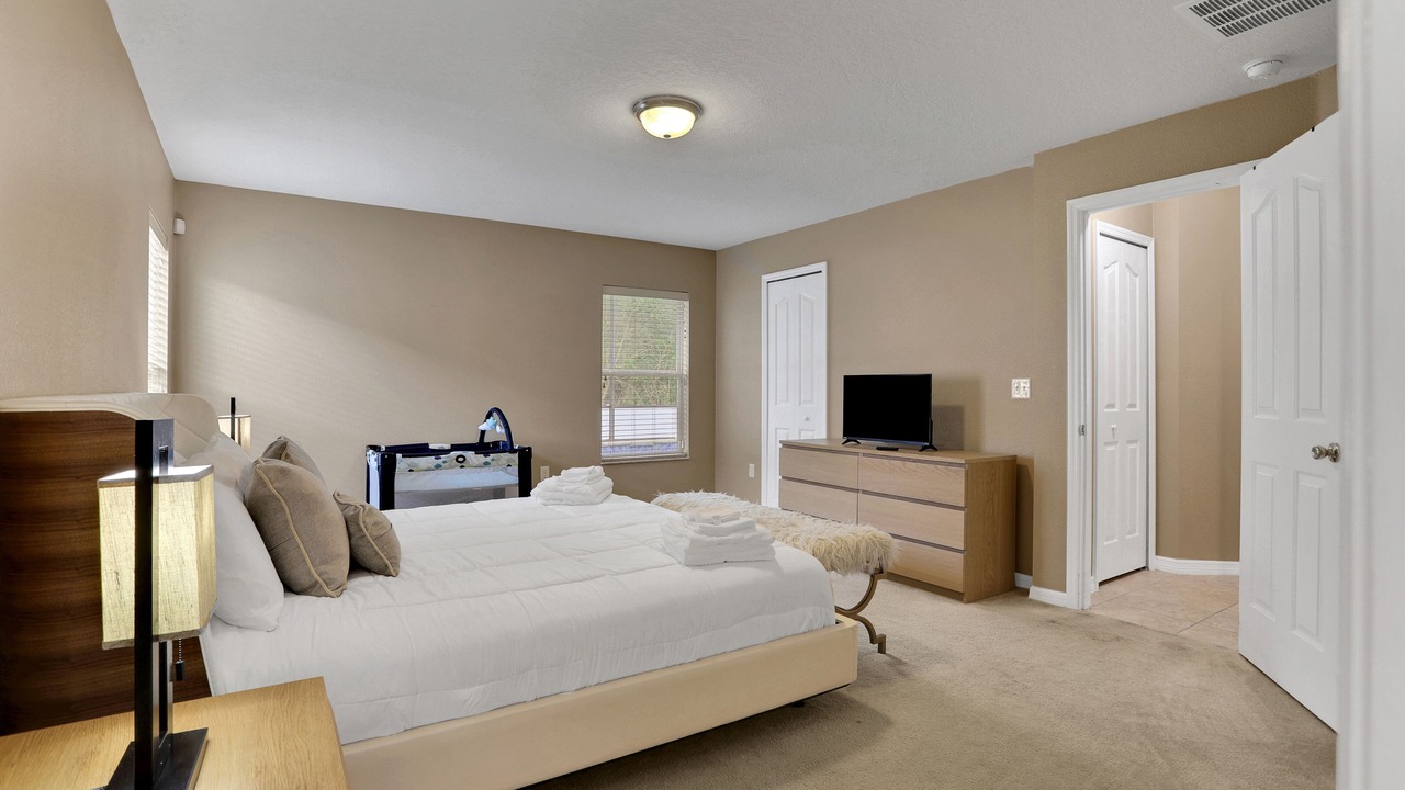 Photo of Bedroom in Crystal Cove
