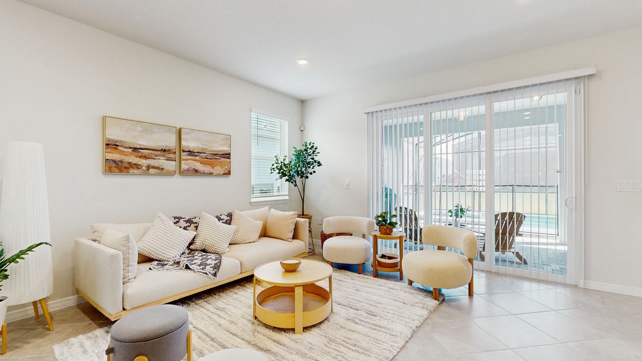 Photo of Livingroom in Four Corners