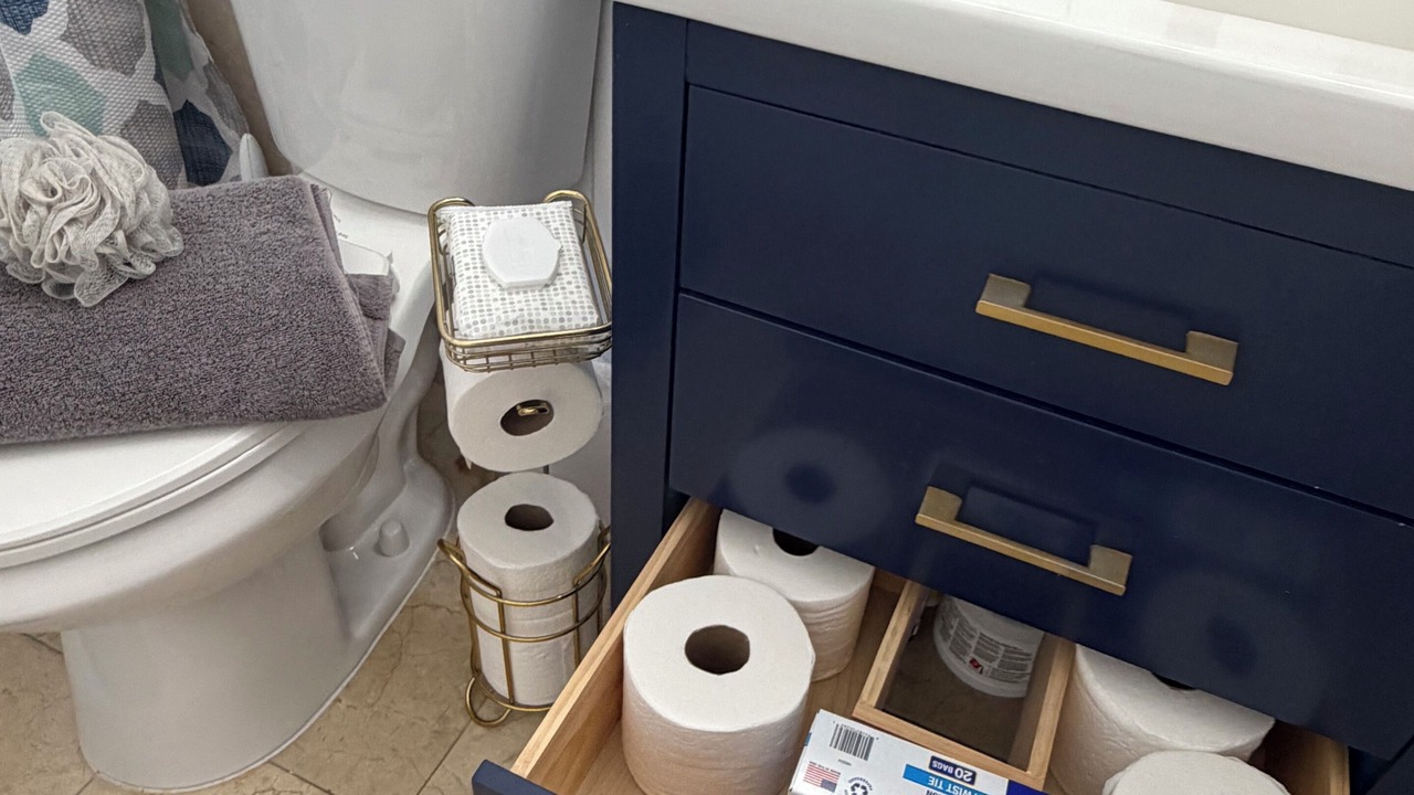 Photo of Bathroom in Kendale Lakes