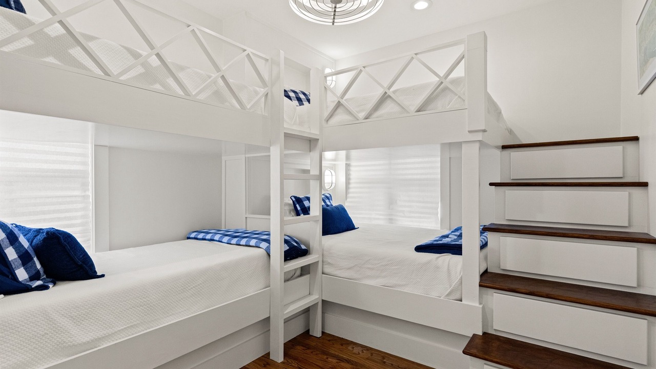 Photo of Bedroom in Seacrest