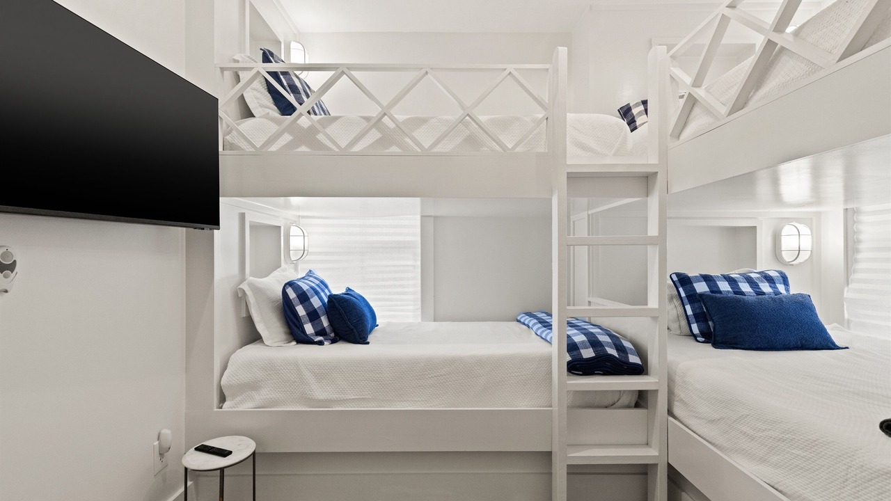 Photo of Bedroom in Seacrest
