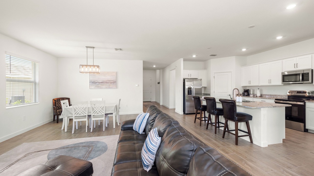 Photo of Livingroom in River Hall