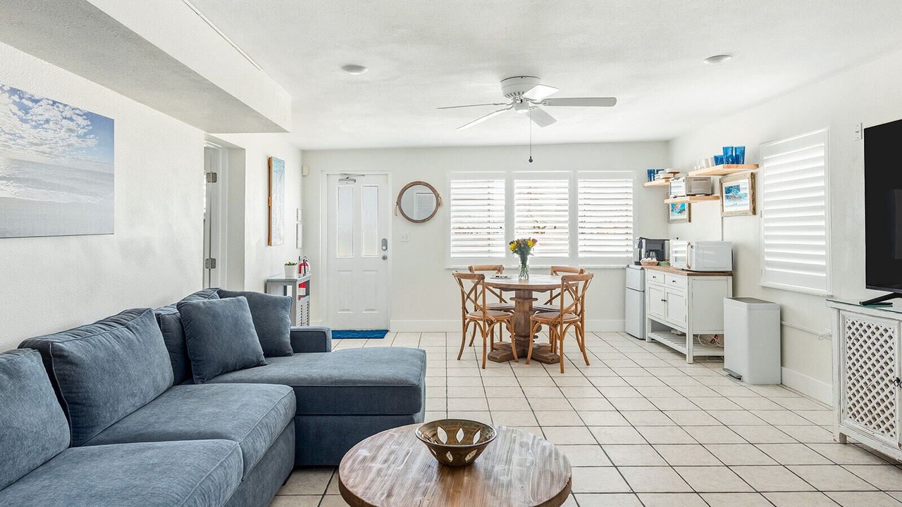 Photo of Livingroom in Englewood South