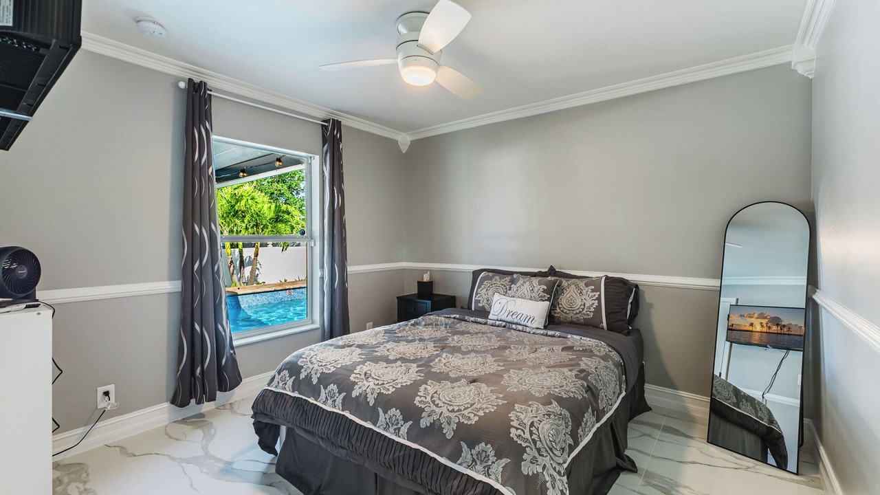 Photo of Bedroom in Diplomat