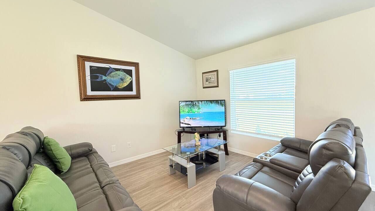 Photo of Livingroom in Harris