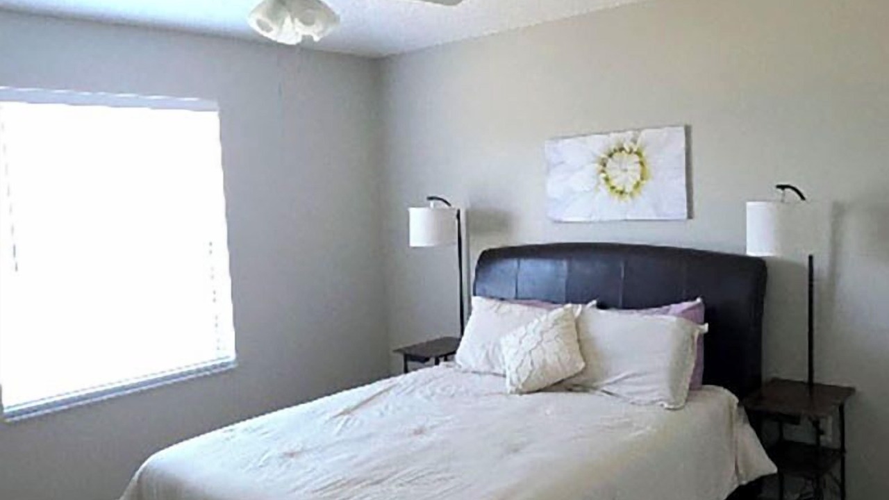 Photo of Bedroom in Mallory Square