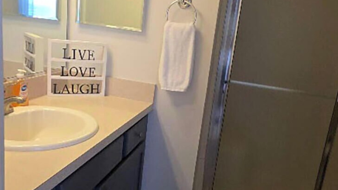 Photo of Bathroom in Mallory Square