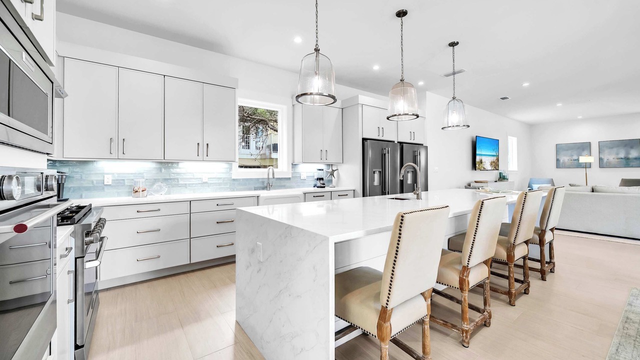 Photo of Kitchen in Avalon Beach Estates