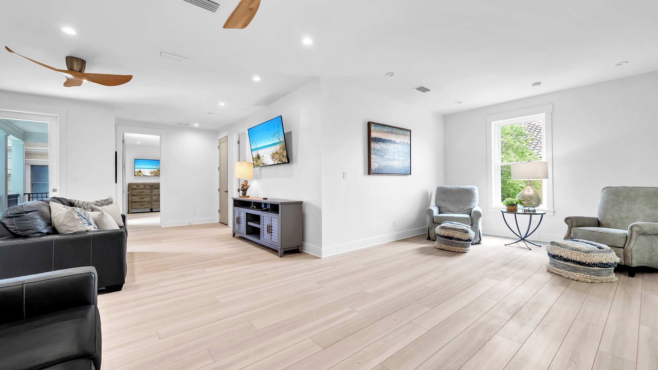 Photo of Livingroom in Avalon Beach Estates