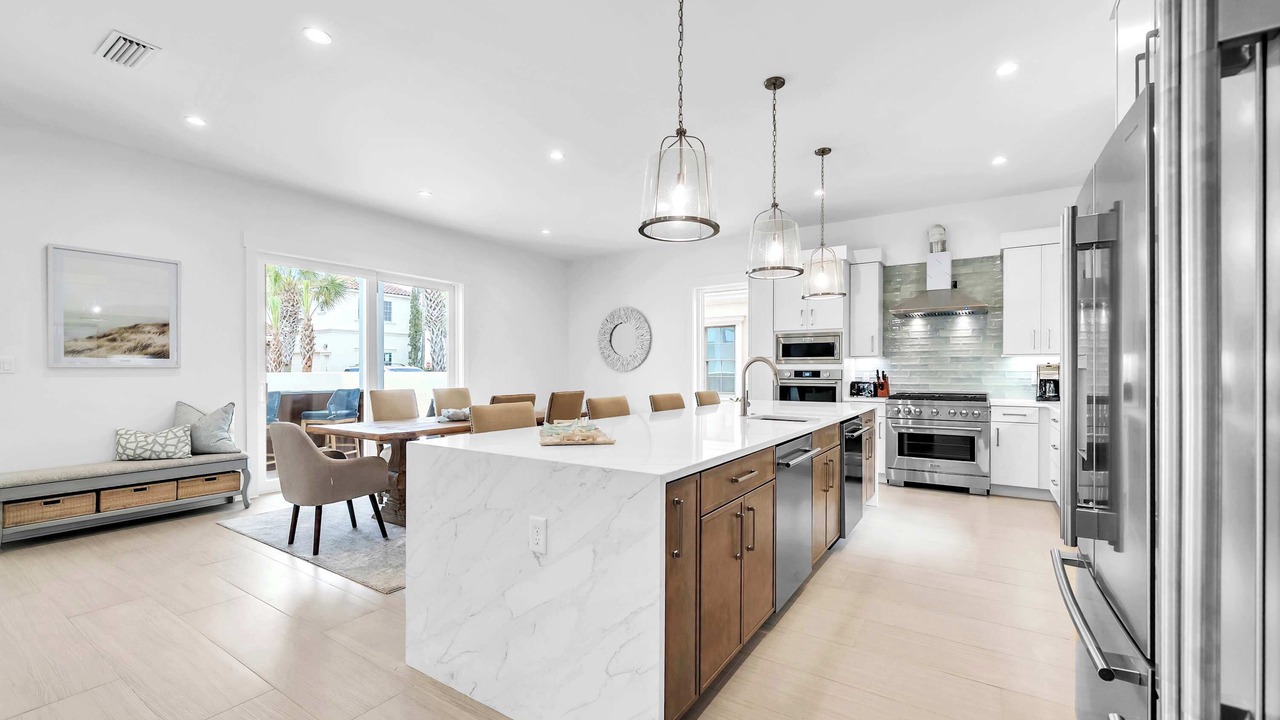 Photo of Kitchen in Avalon Beach Estates