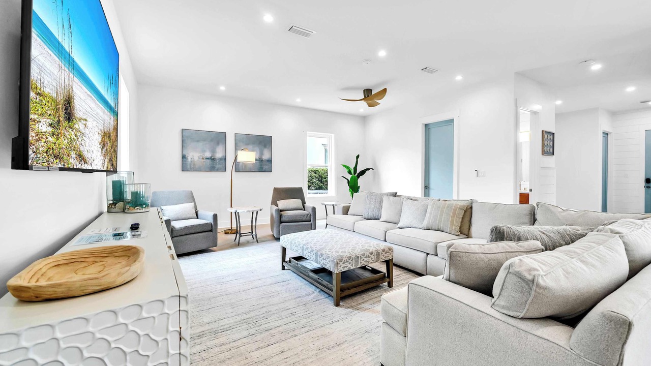 Photo of Livingroom in Avalon Beach Estates