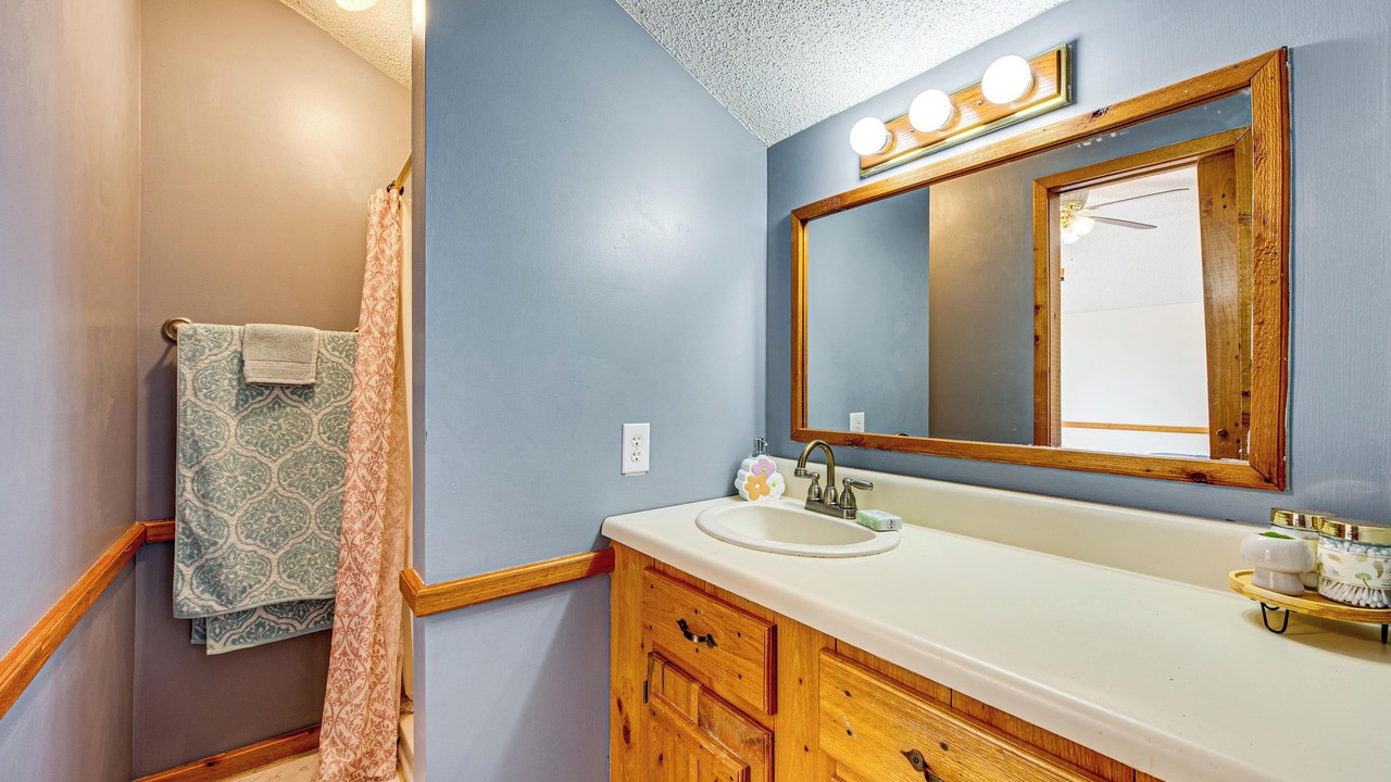 Photo of Bathroom in Colquitt County